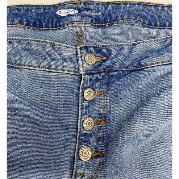 Old Navy High Rise Secret-Slim Pockets Shorts, SZ 22 - Picture 2 of 5